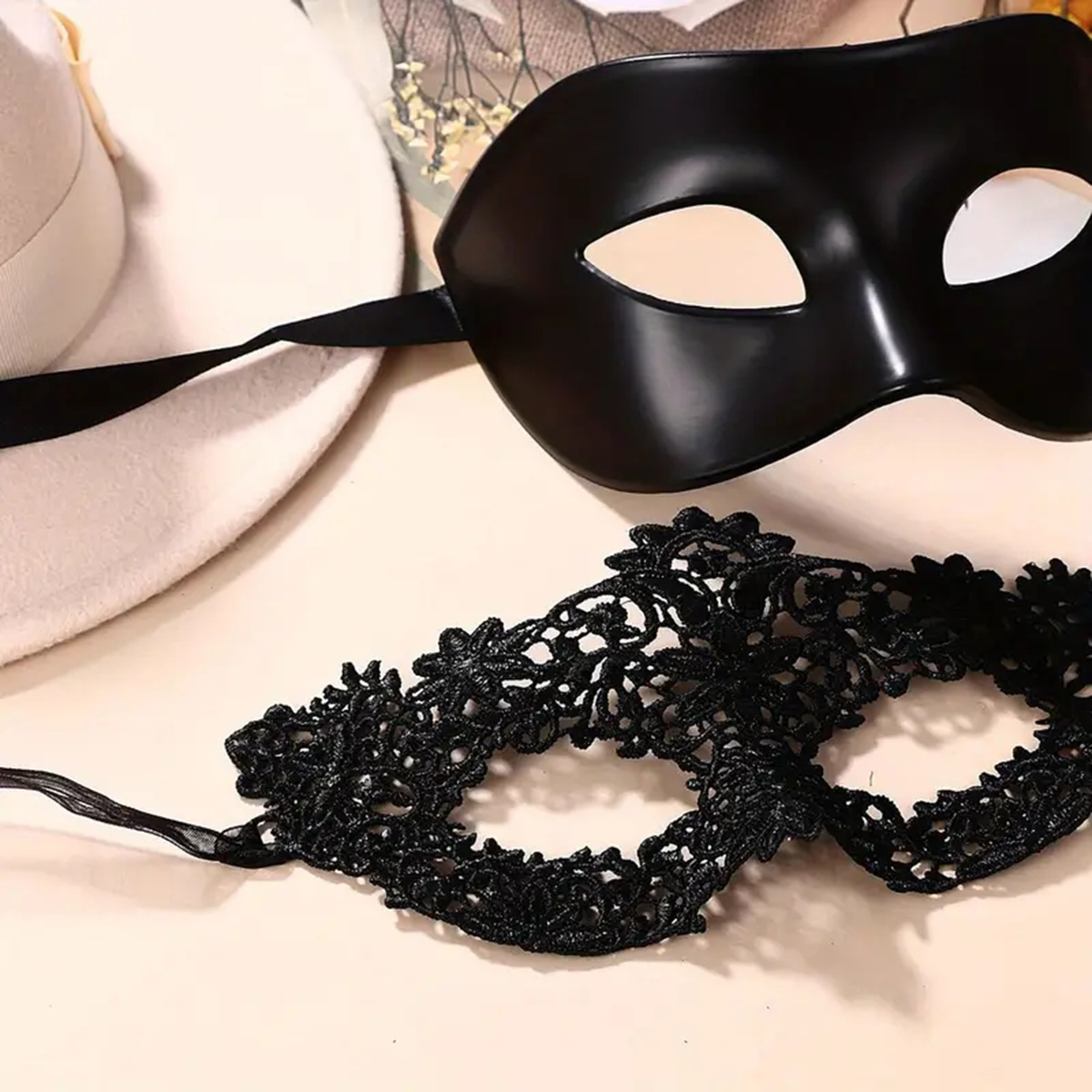 2pcs Hot New Sexy Black Lace M - Black Face Mask Pack recensione e prezzo